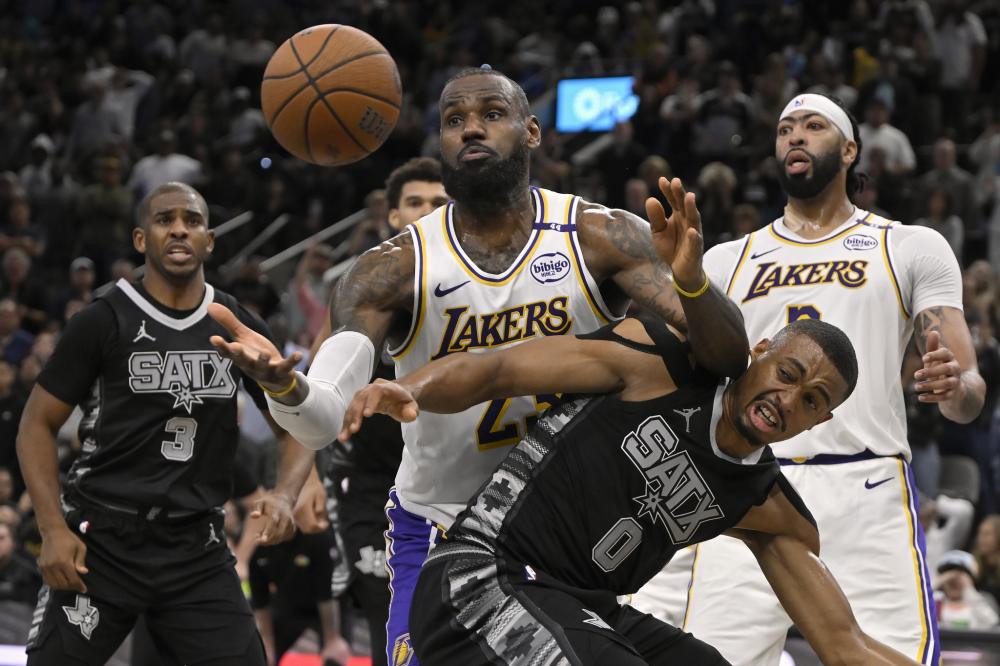 现代中场需 现代中场需