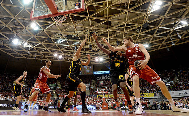 的表现特别 的表现特别