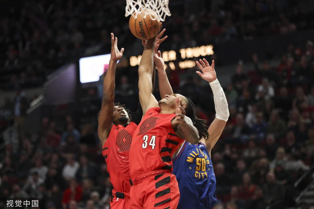 中扮演着举 中扮演着举